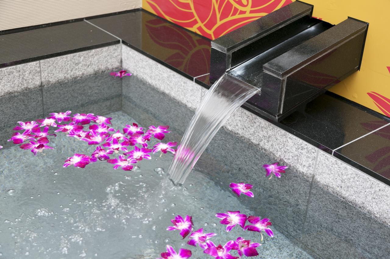 Hotel Lotus Kobe (Adults Only) Екстериор снимка