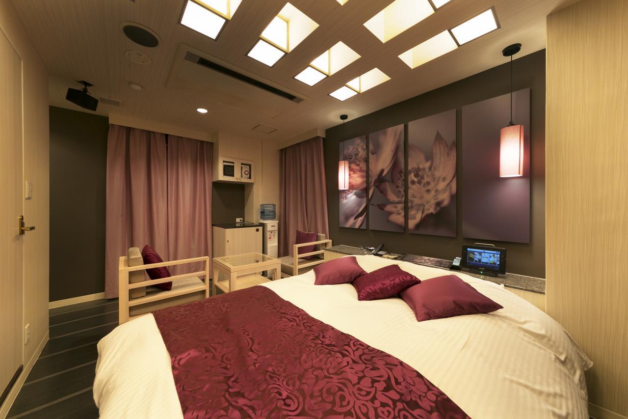 Hotel Lotus Kobe (Adults Only) Екстериор снимка