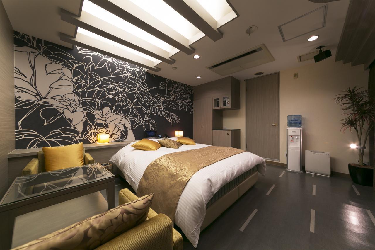 Hotel Lotus Kobe (Adults Only) Екстериор снимка
